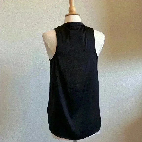 Helmut Lang Crew Neck Sleeveless blouse - Picture 2 of 4